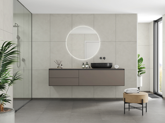 Een badkamer met Fibo wandpanelen van de collectie Cloudy Onyx met voeglijn