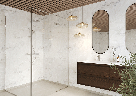 Schuin aanzicht van een badkamer met Fibo wandpanelen van de collectie Arctic Onyx zonder voeglijn