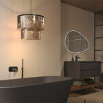 Schuin aanzicht van een badkamer met Fibo wandpanelen van de collectie Salted Stone 60 x 60 cm