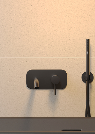 Een close up foto van een badkraan met op de muur Fibo wandpanelen van de collectie Salted Stone 60 x 80 cm